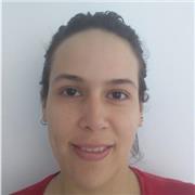 Profesora de artes plasticas y visuales se ductan clases a niños de todas las edades